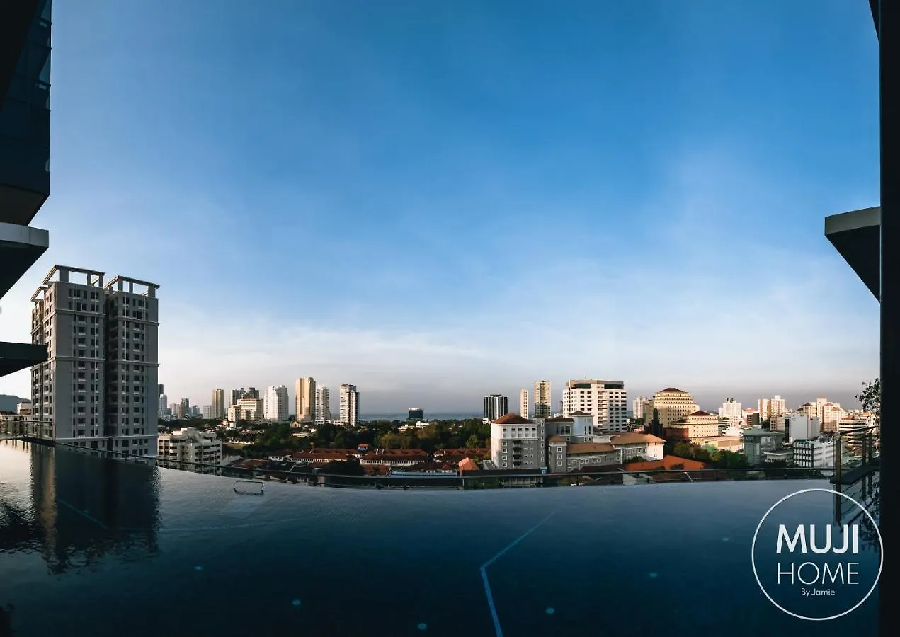 Muji B&W Studio - Seaview At 218 Tropicana Near Komtar Food Heaven With Netflix & Tv Box George Town 0*,  Ma­lay­sia