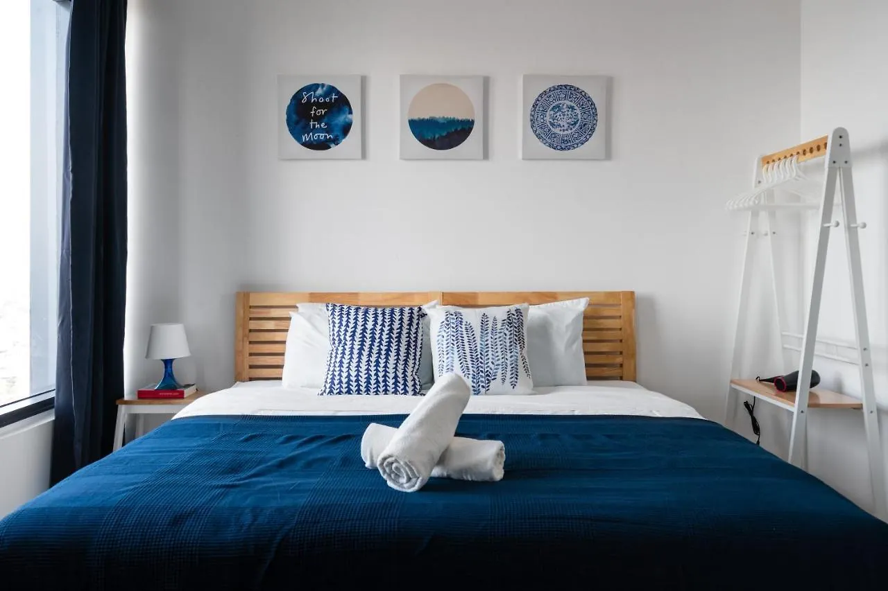 Apartment Muji B&W Studio - Seaview At 218 Tropicana Near Komtar Food Heaven With Netflix & Tv Box George Town
